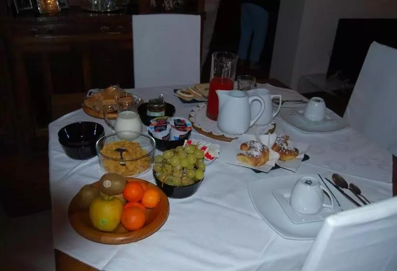 تختخواب و صبحانه Antico Borgo