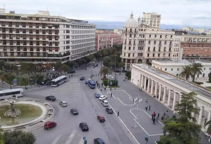 تختخواب و صبحانه Conte Di Cavour