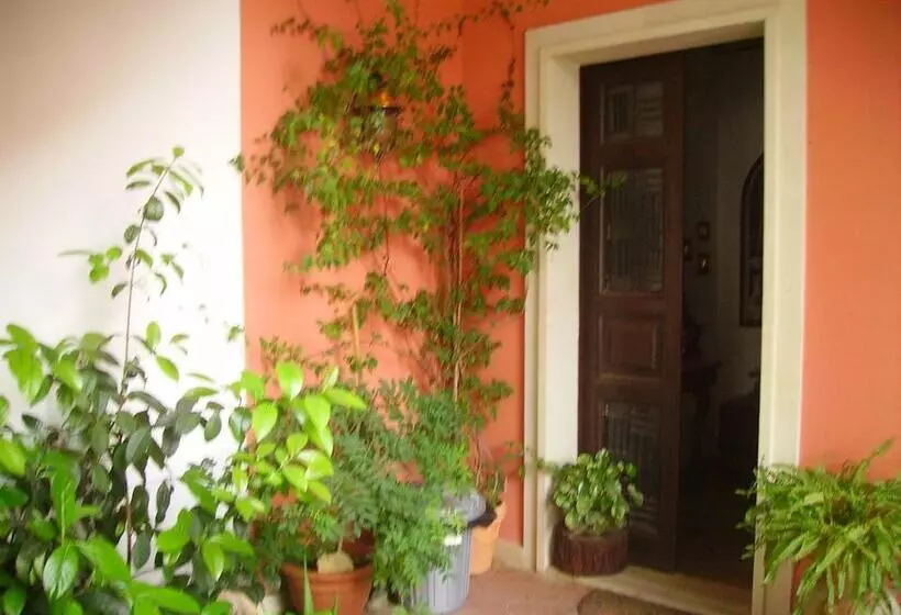 تختخواب و صبحانه Dimora Del Casale