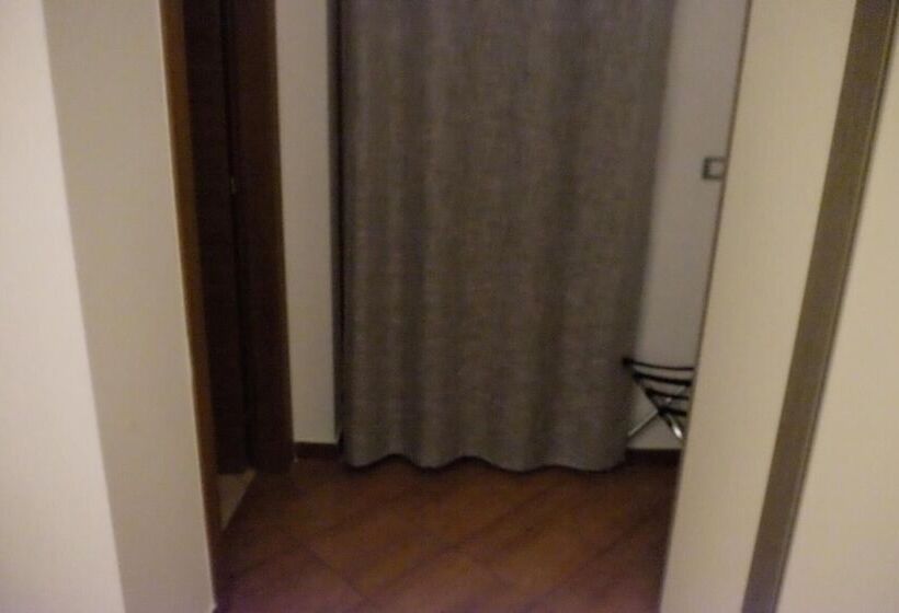 تختخواب و صبحانه Dimora Del Casale