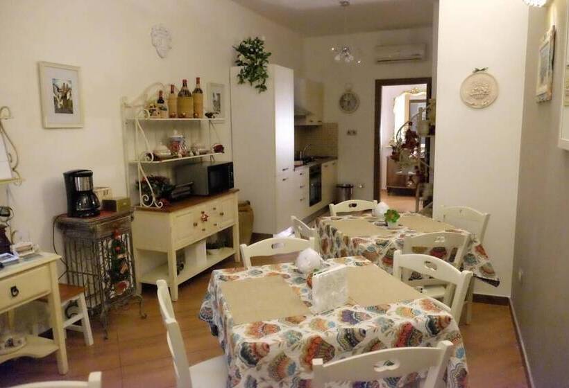 تختخواب و صبحانه Dimora Del Casale