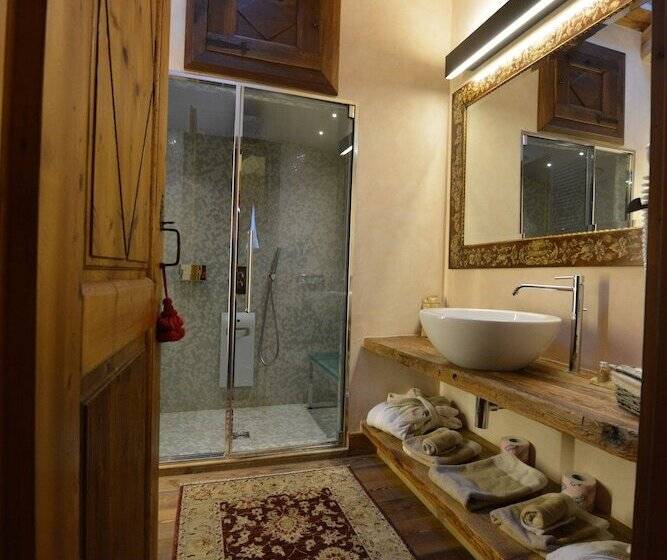 تختخواب و صبحانه Le Reve Charmant