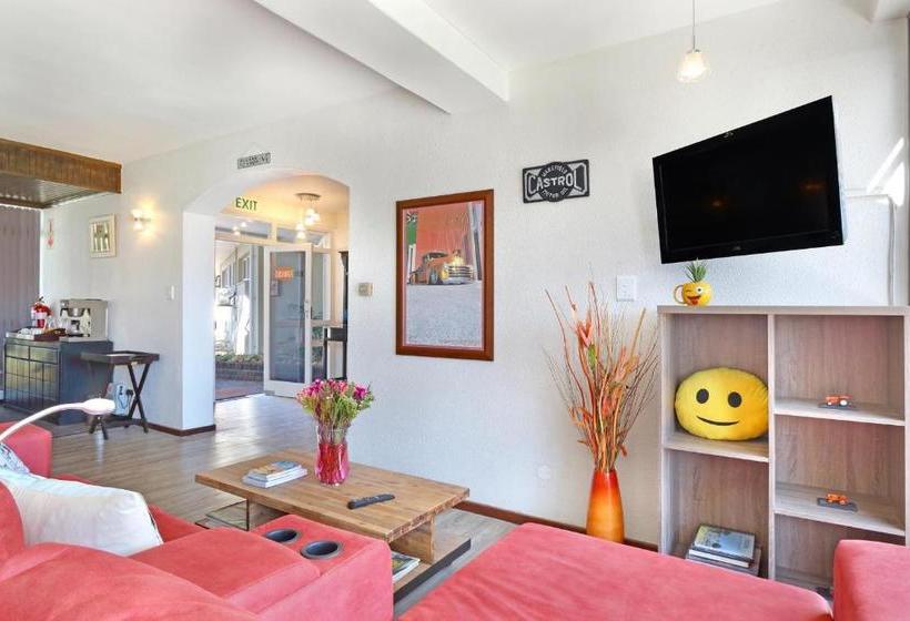 مبيت وإفطار Orange Inn Melkbosstrand