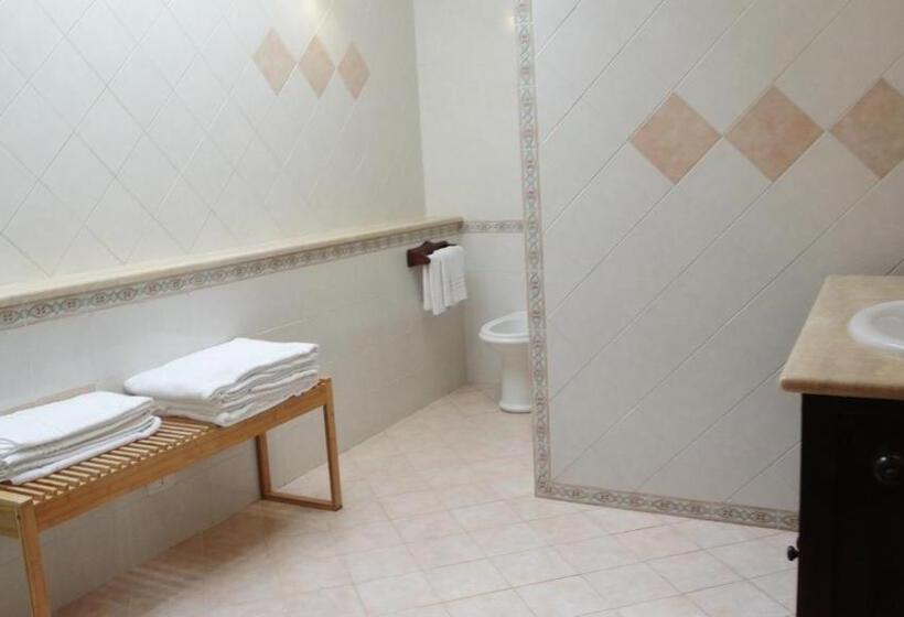 مبيت وإفطار Villa Carlotta Resort