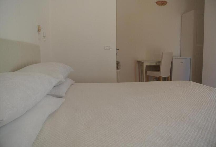 مبيت وإفطار Villa Carlotta Resort