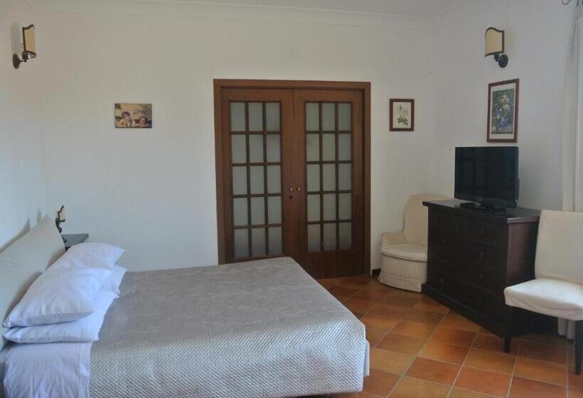 مبيت وإفطار Villa Carlotta Resort