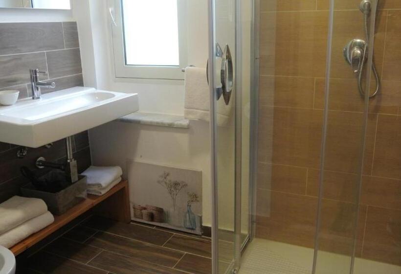 مبيت وإفطار Villa Carlotta Resort