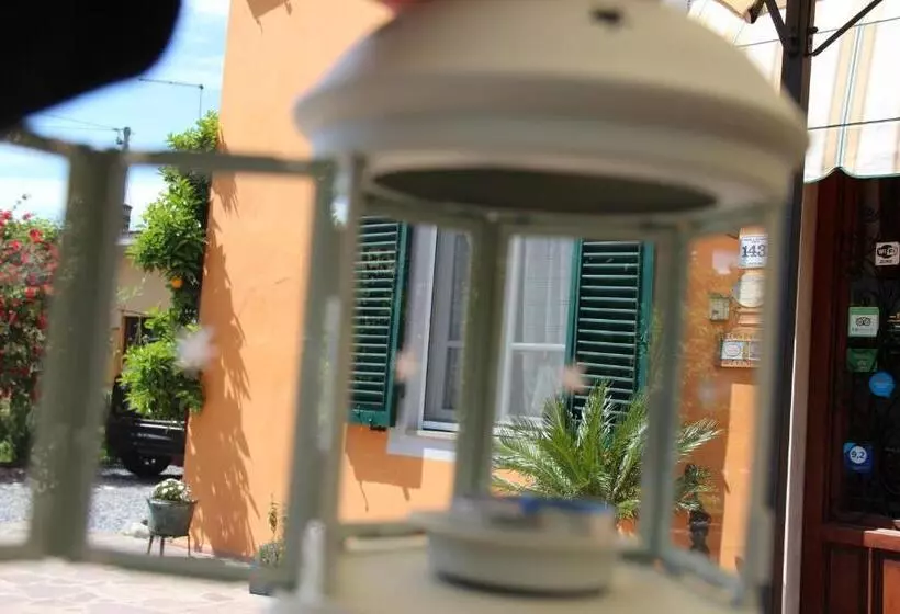 Bed & Breakfast Lucca Fora