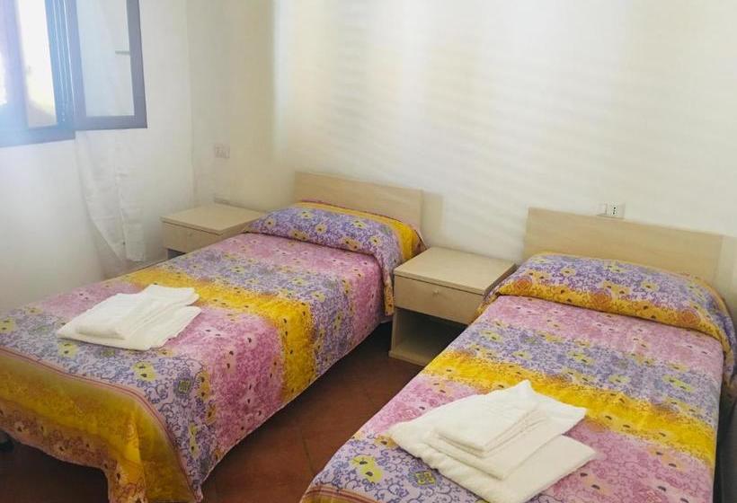 בית מלון כפרי Albergo Villamarina