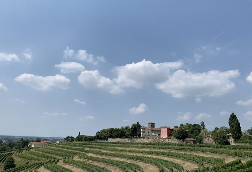 فندق Castello Di Buttrio