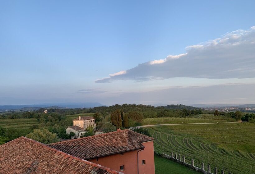 فندق Castello Di Buttrio