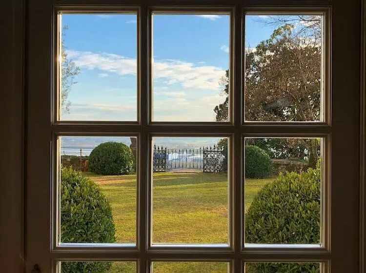 Hotelli Castello Di Buttrio