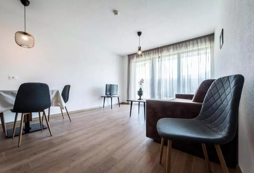 ホテル Chalet Kristall   Dolomites Garden Chalet