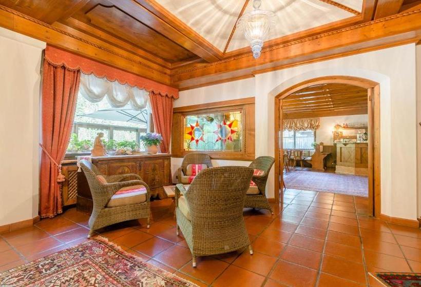 בית מלון כפרי Monte Civetta