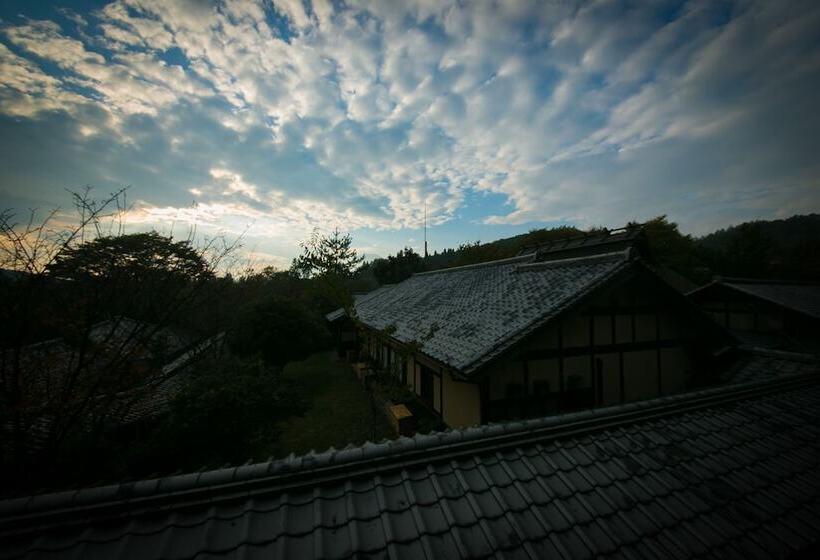 ריוקאן Shukubo Kawaseminoshou   The Kingfisher Resort