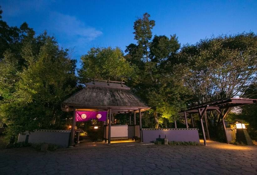 ריוקאן Shukubo Kawaseminoshou   The Kingfisher Resort