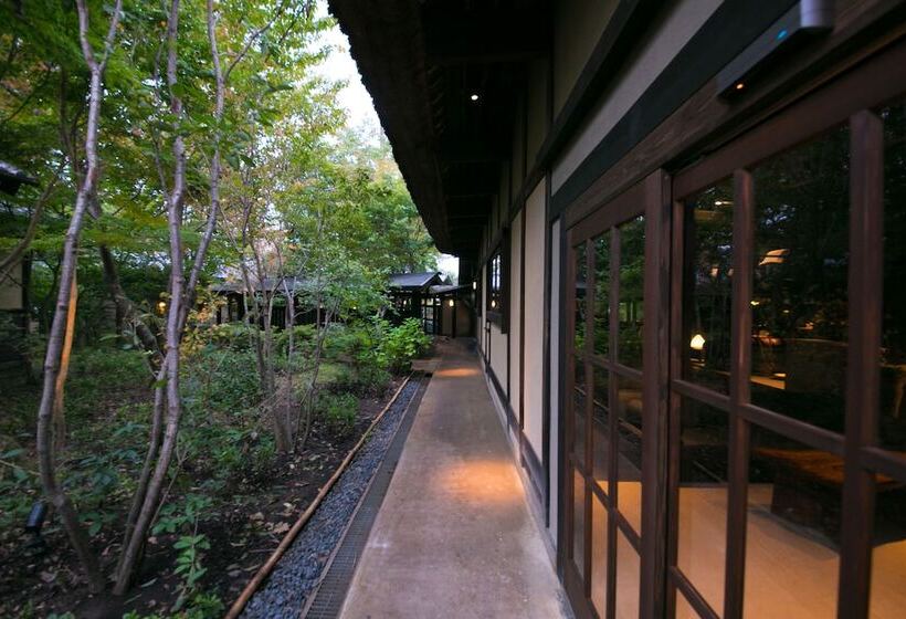 ריוקאן Shukubo Kawaseminoshou   The Kingfisher Resort