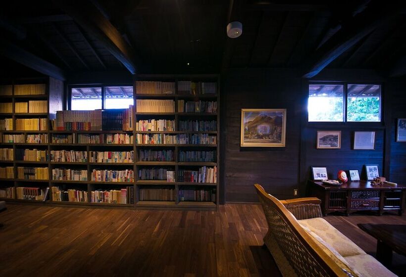 ריוקאן Shukubo Kawaseminoshou   The Kingfisher Resort