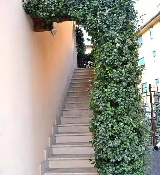 Aamiaismajoitus (B&B) Alloggio La Pesa