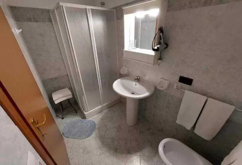 Aamiaismajoitus (B&B) Cloris Guest House