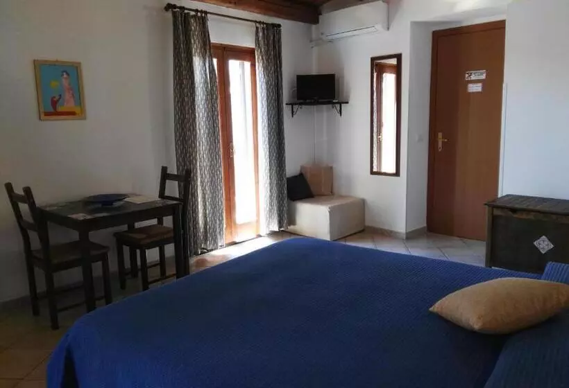 Aamiaismajoitus (B&B) Cloris Guest House