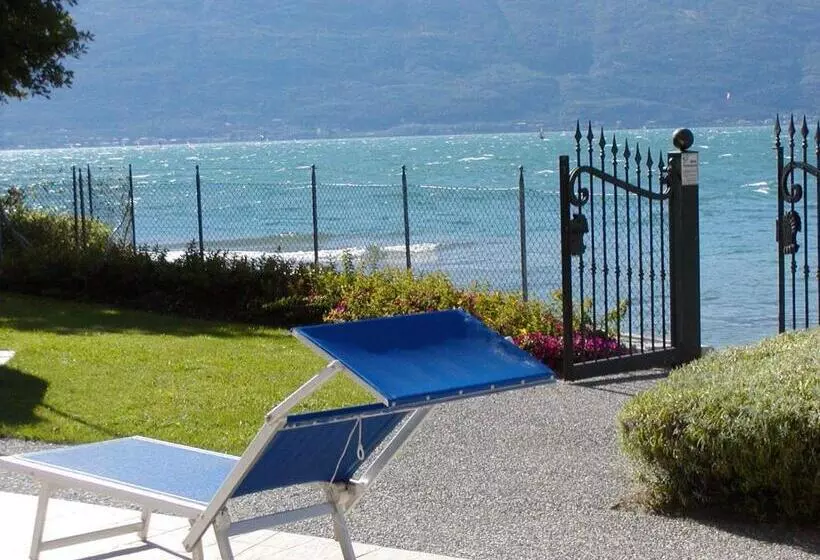 Aamiaismajoitus (B&B) Torre Degli Ulivi