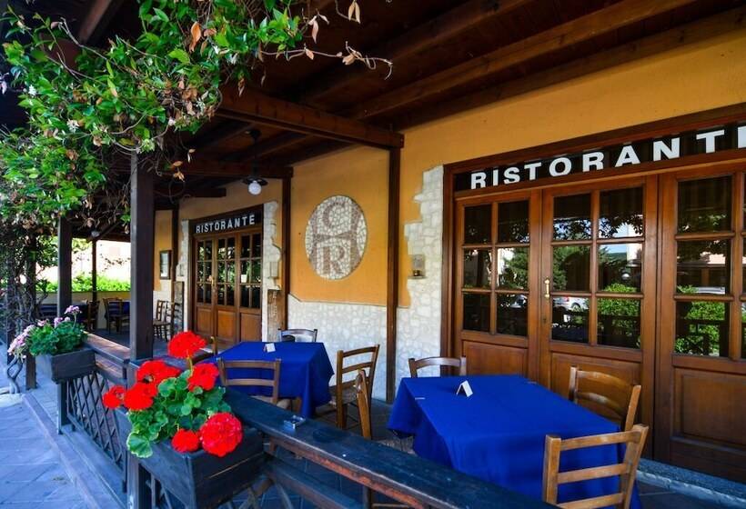ホテル Cascia Ristorante