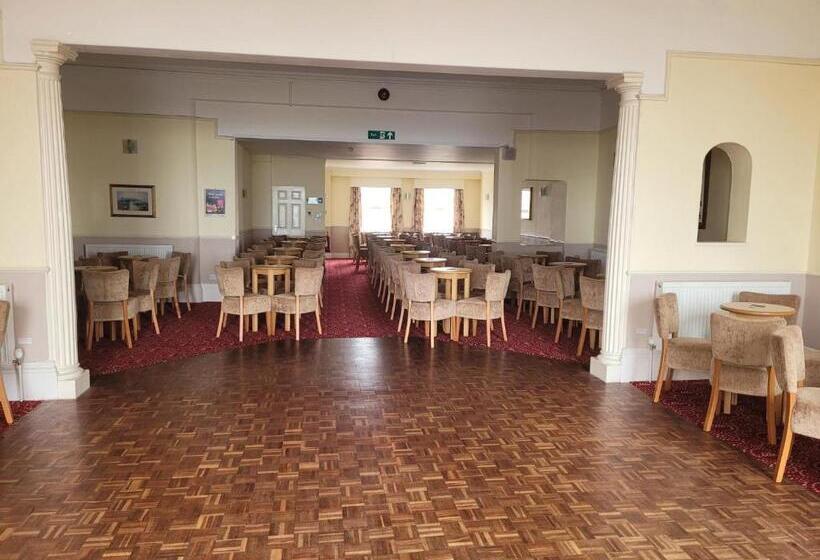 בית מלון כפרי Cavendish