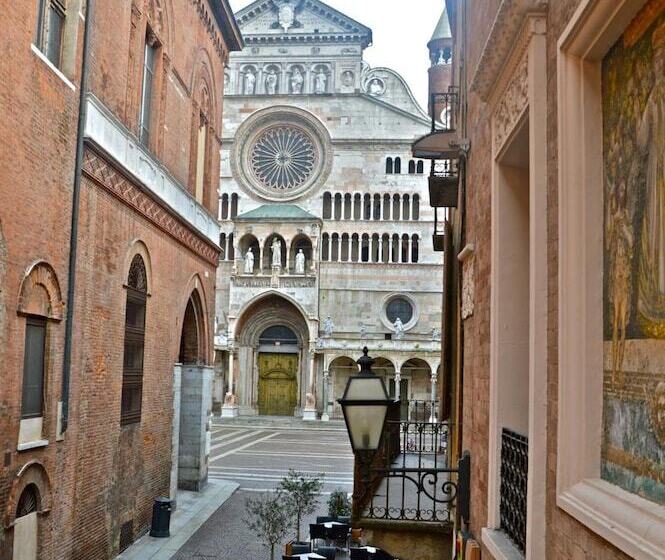هتل Duomo Cremona