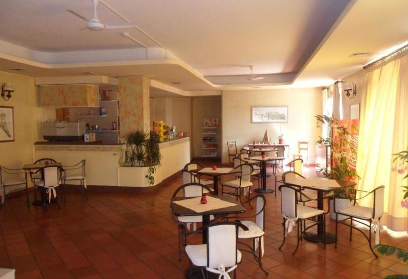 ホテル Fattoria Cerreto