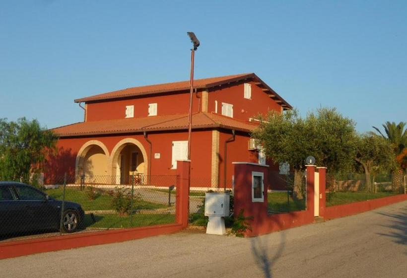 ホテル Fattoria Cerreto