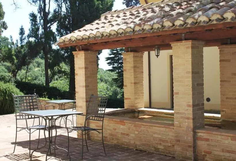 Hotelli Villa Rinalducci