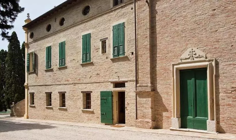 Hotelli Villa Rinalducci