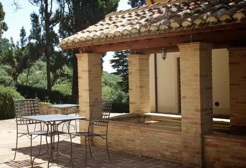 Hotelli Villa Rinalducci