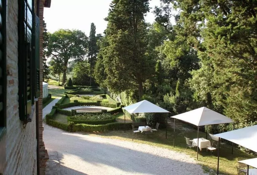 Hotelli Villa Rinalducci