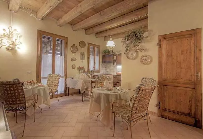 تختخواب و صبحانه La Fornasaccia