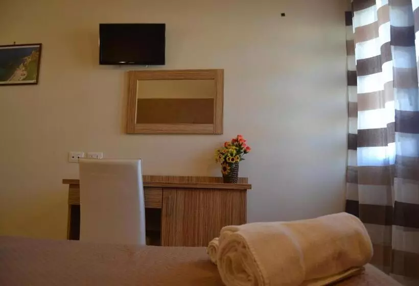 Aamiaismajoitus (B&B) Villa Sofia