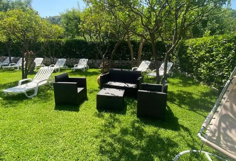 Aamiaismajoitus (B&B) Villa Sofia