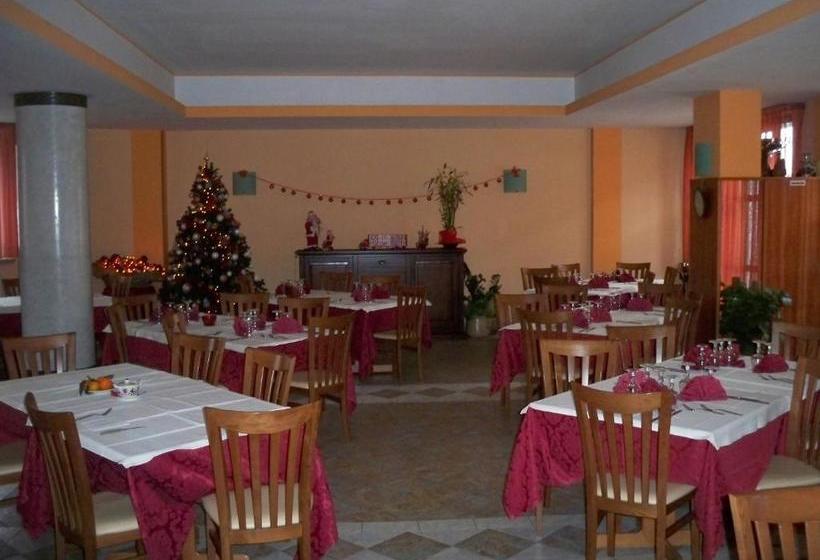 فندق Albergo Corradetti