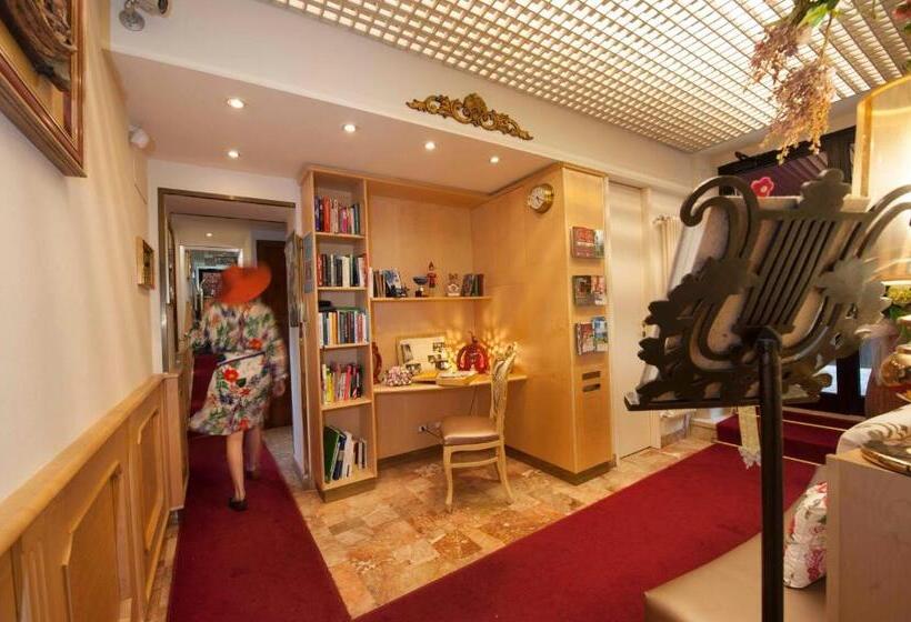 Отель Astigiana & Appartamenti