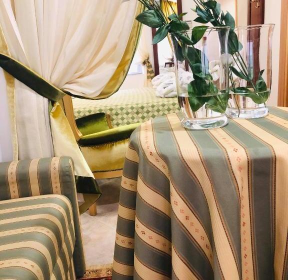 Отель Astigiana & Appartamenti