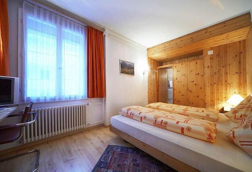 هتل Chamanna Bed & Breakfast