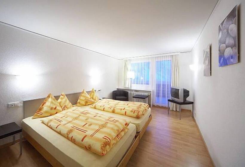 هتل Chamanna Bed & Breakfast