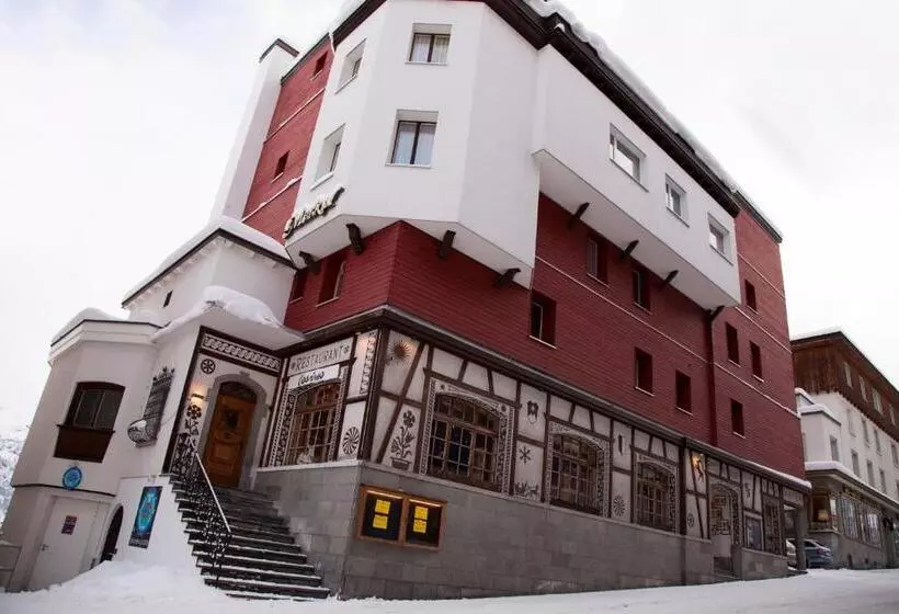 هتل Chamanna Bed & Breakfast