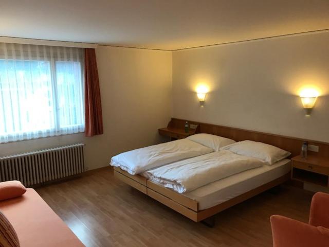 هتل Chamanna Bed & Breakfast