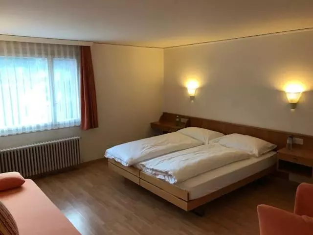 هتل Chamanna Bed & Breakfast