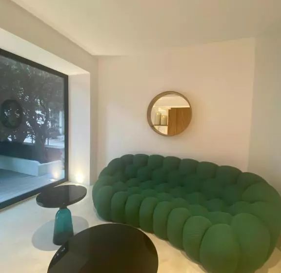 Hotelli Hôtel Le Mistral