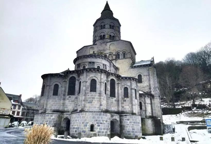 ホテル Hôtel Restaurant Notre Dame