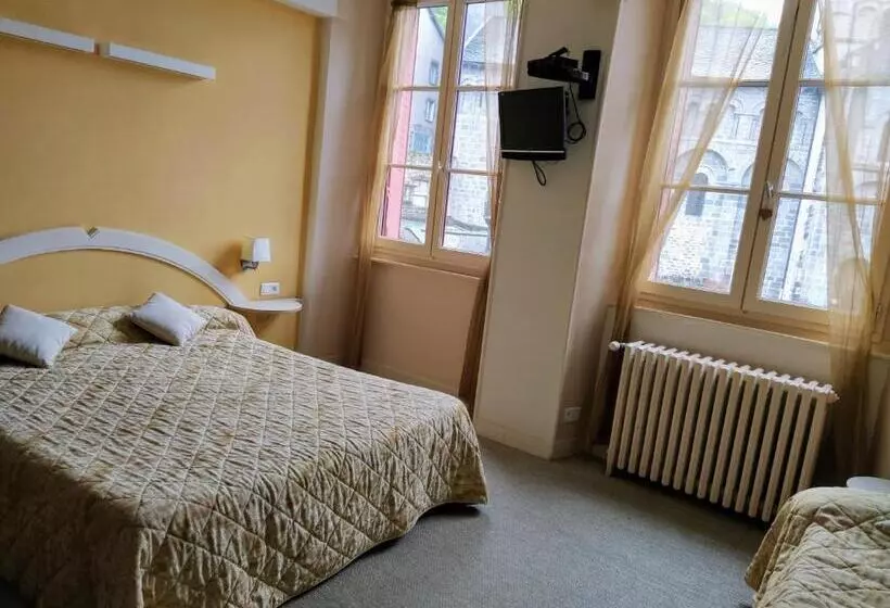 ホテル Hôtel Restaurant Notre Dame