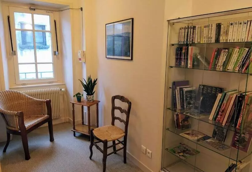 ホテル Hôtel Restaurant Notre Dame